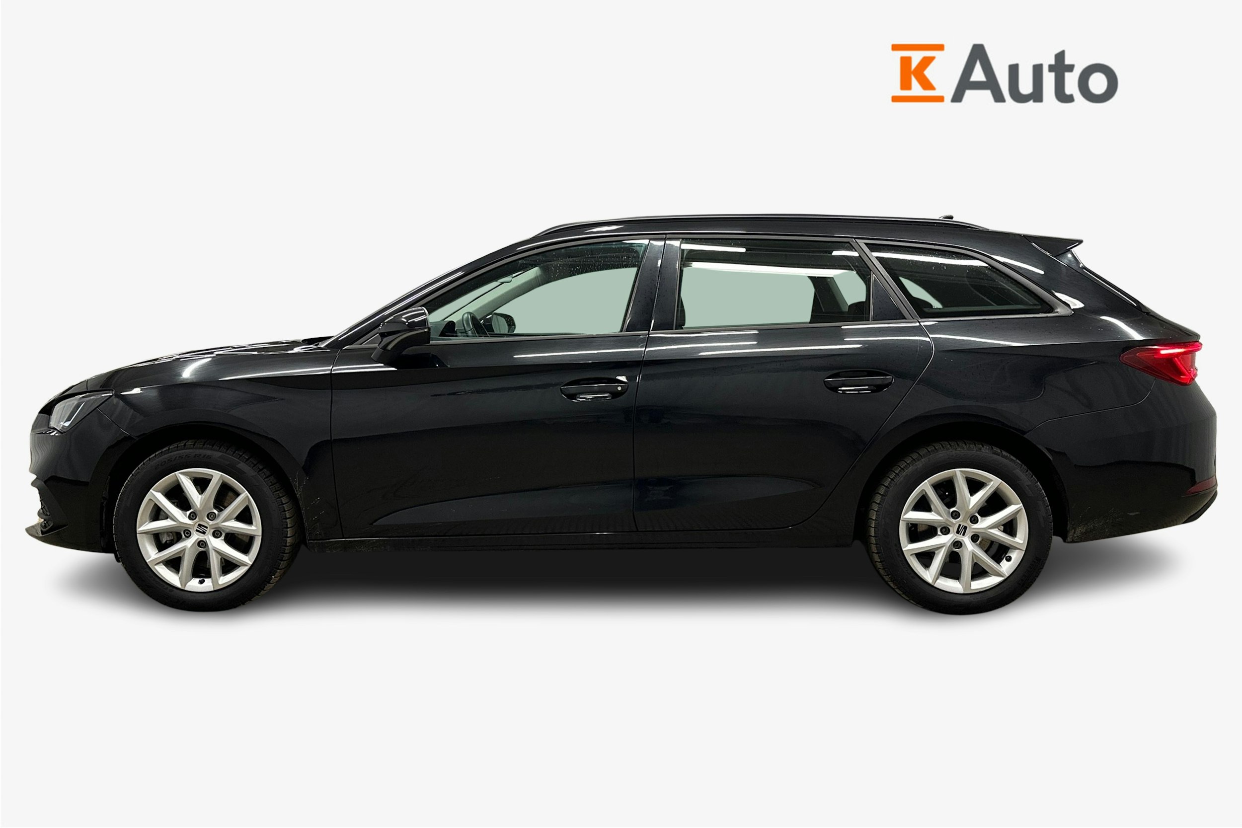 musta SEAT Leon Sportstourer 2023 kuva 6.