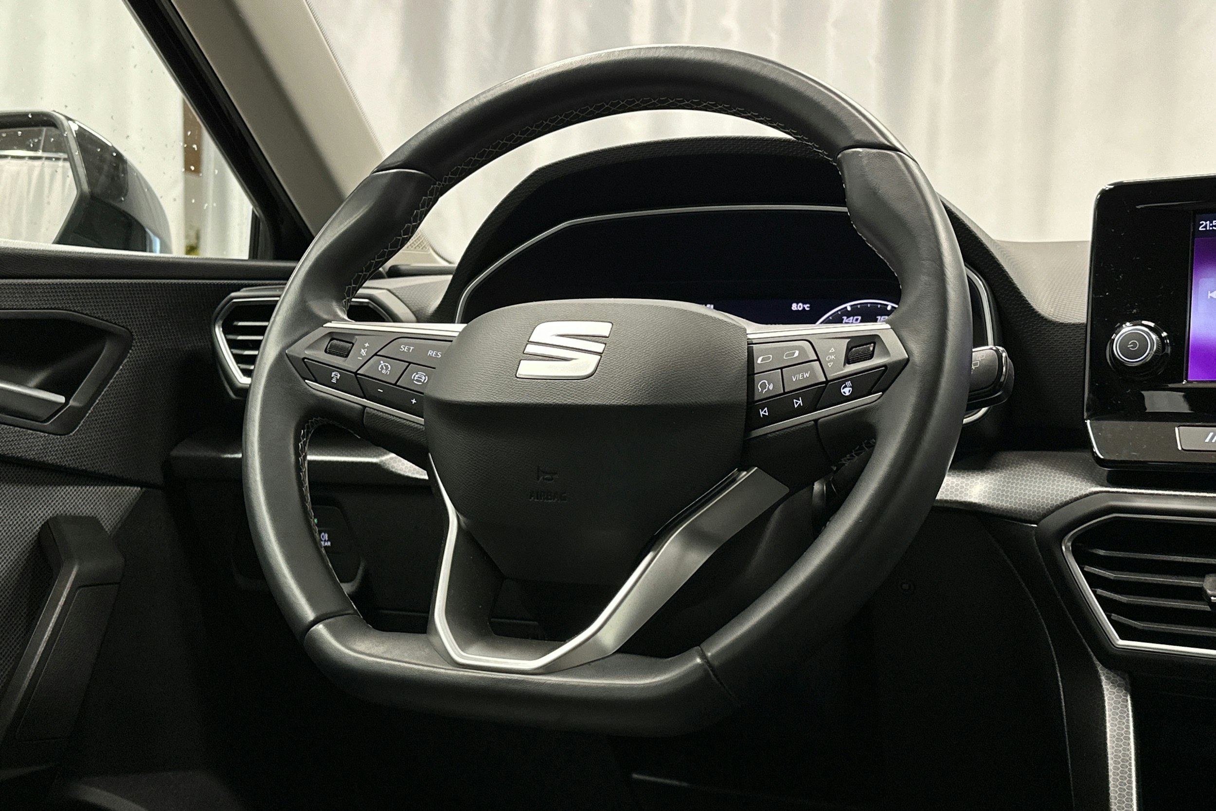 musta SEAT Leon Sportstourer 2023 kuva 16.