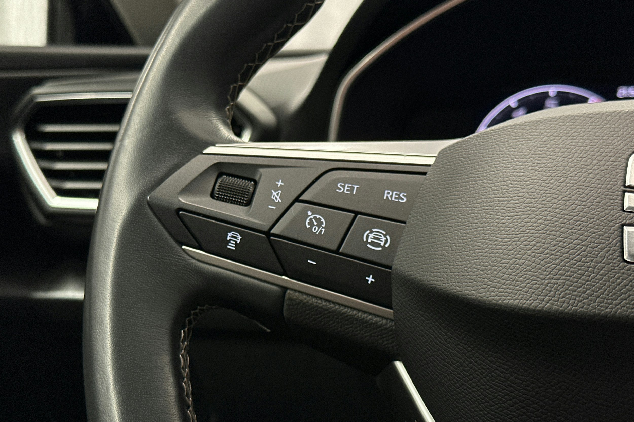 musta SEAT Leon Sportstourer 2023 kuva 17.