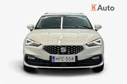 valkoinen SEAT Leon Sportstourer 2023 kuva 4.