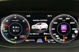 valkoinen SEAT Leon Sportstourer 2023 kuva 21.