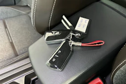 valkoinen SEAT Leon Sportstourer 2023 kuva 27.