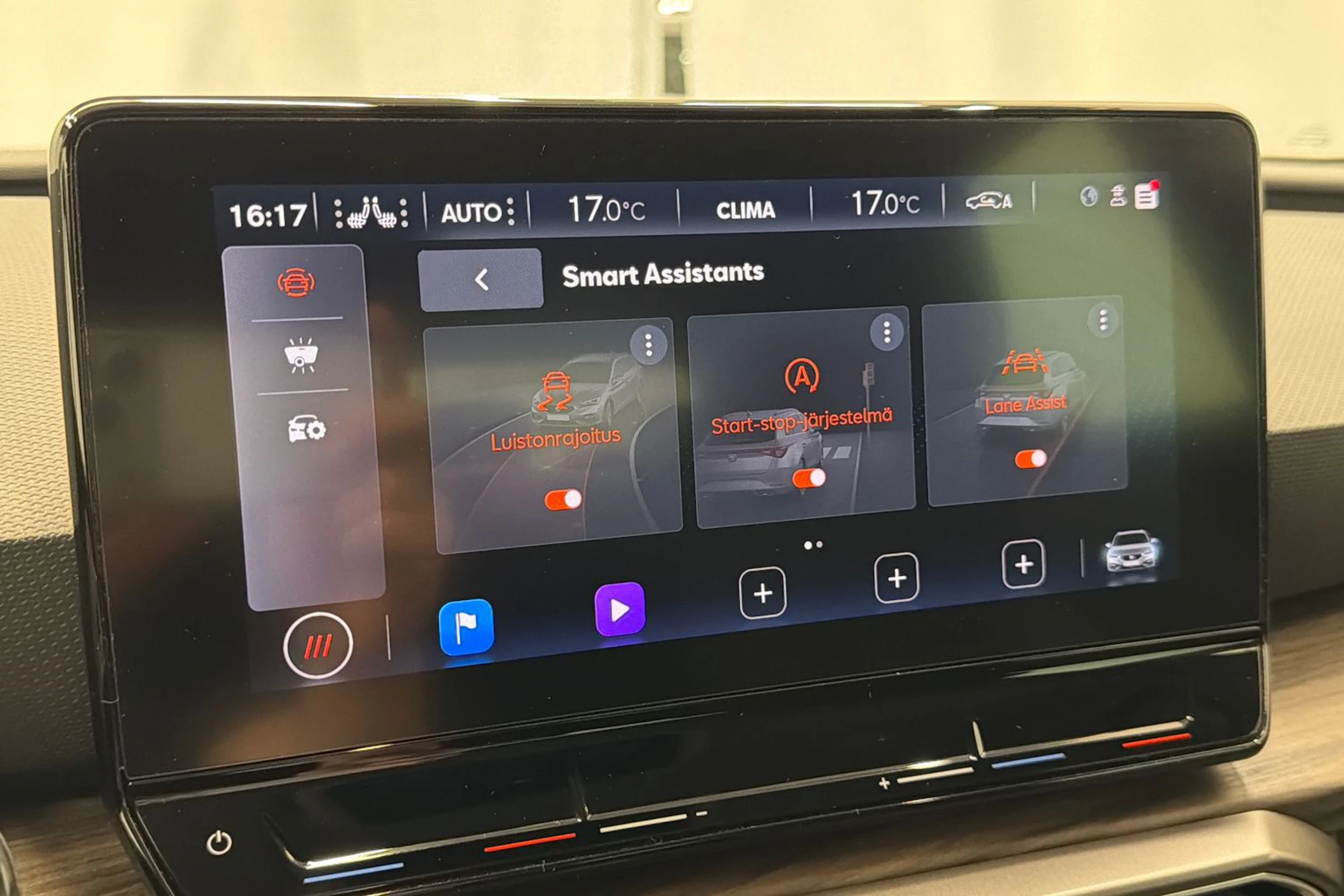musta SEAT Leon Sportstourer 2023 kuva 22.