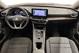 punainen SEAT Leon Sportstourer 2023 kuva 9.