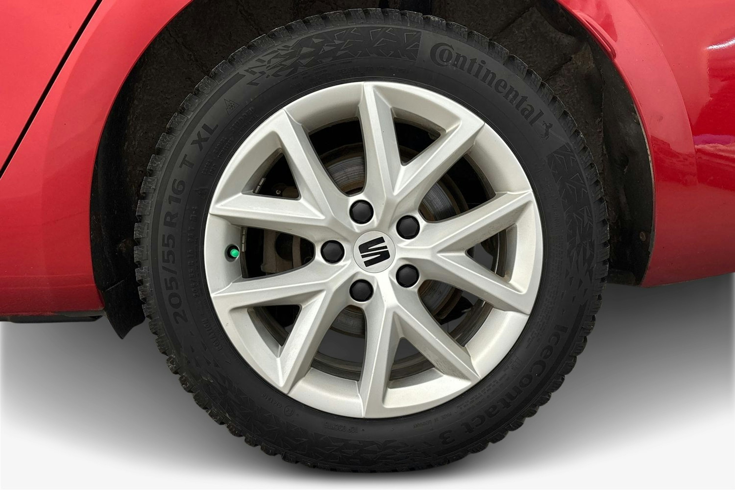 punainen SEAT Leon Sportstourer 2023 kuva 11.