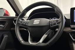 punainen SEAT Leon Sportstourer 2023 kuva 15.