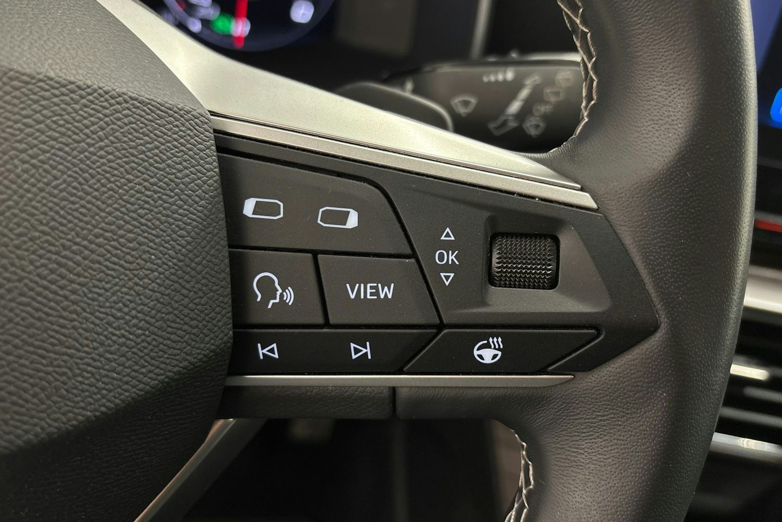 punainen SEAT Leon Sportstourer 2023 kuva 17.