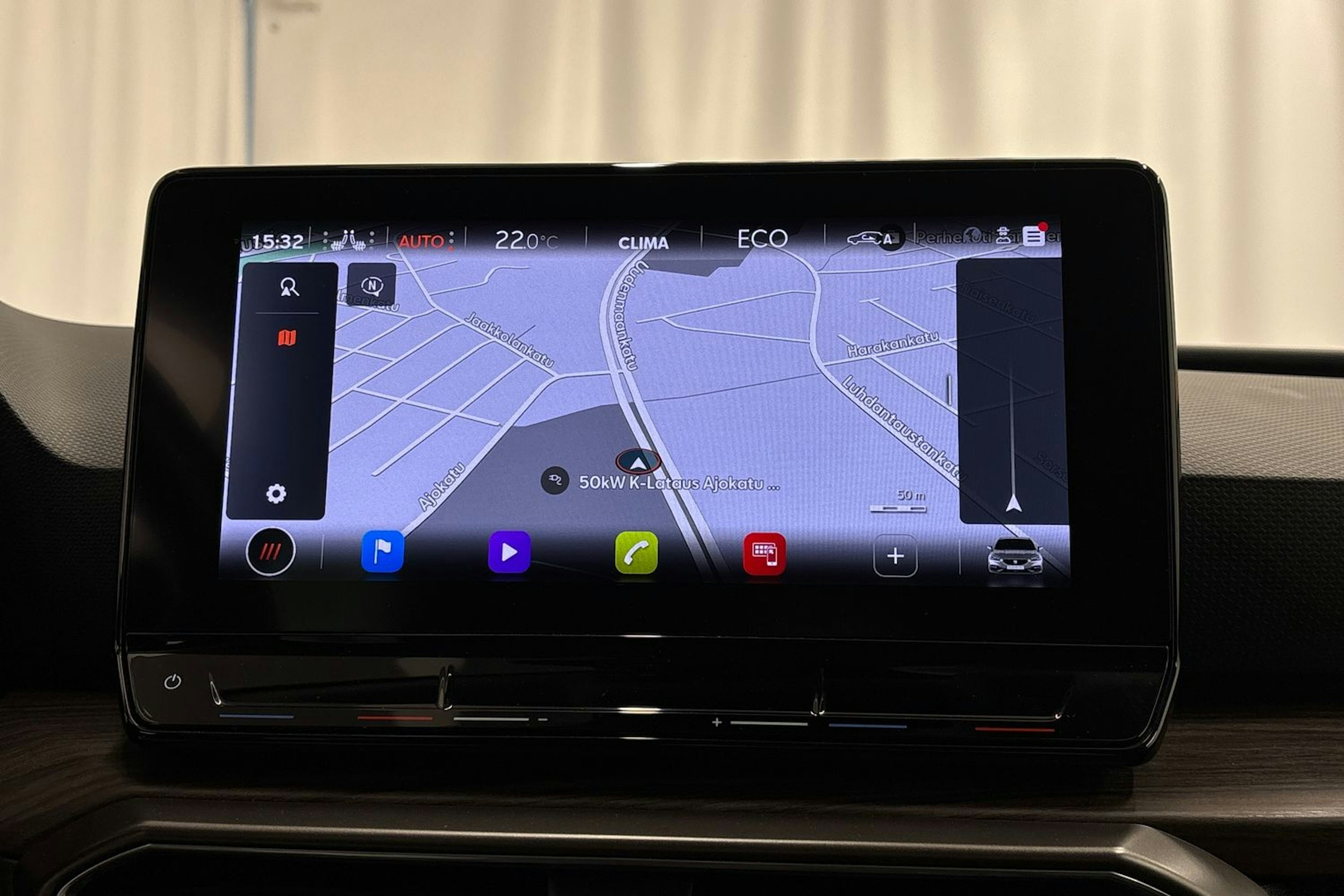 punainen SEAT Leon Sportstourer 2023 kuva 22.