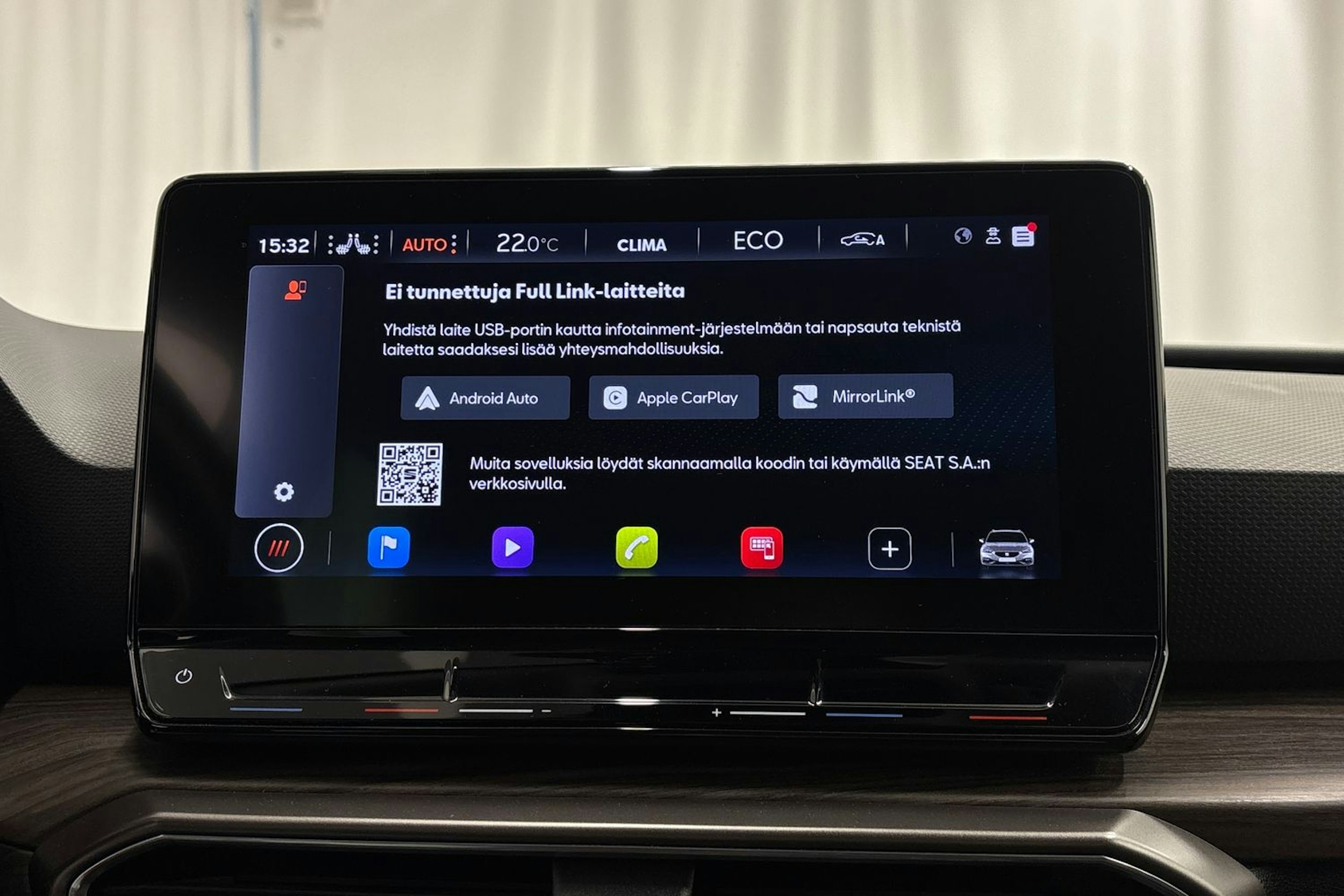 punainen SEAT Leon Sportstourer 2023 kuva 23.