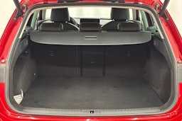 punainen SEAT Leon Sportstourer 2023 kuva 26.