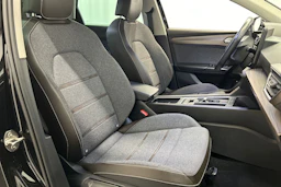 musta SEAT Leon Sportstourer 2023 kuva 11.