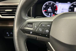 musta SEAT Leon Sportstourer 2023 kuva 17.