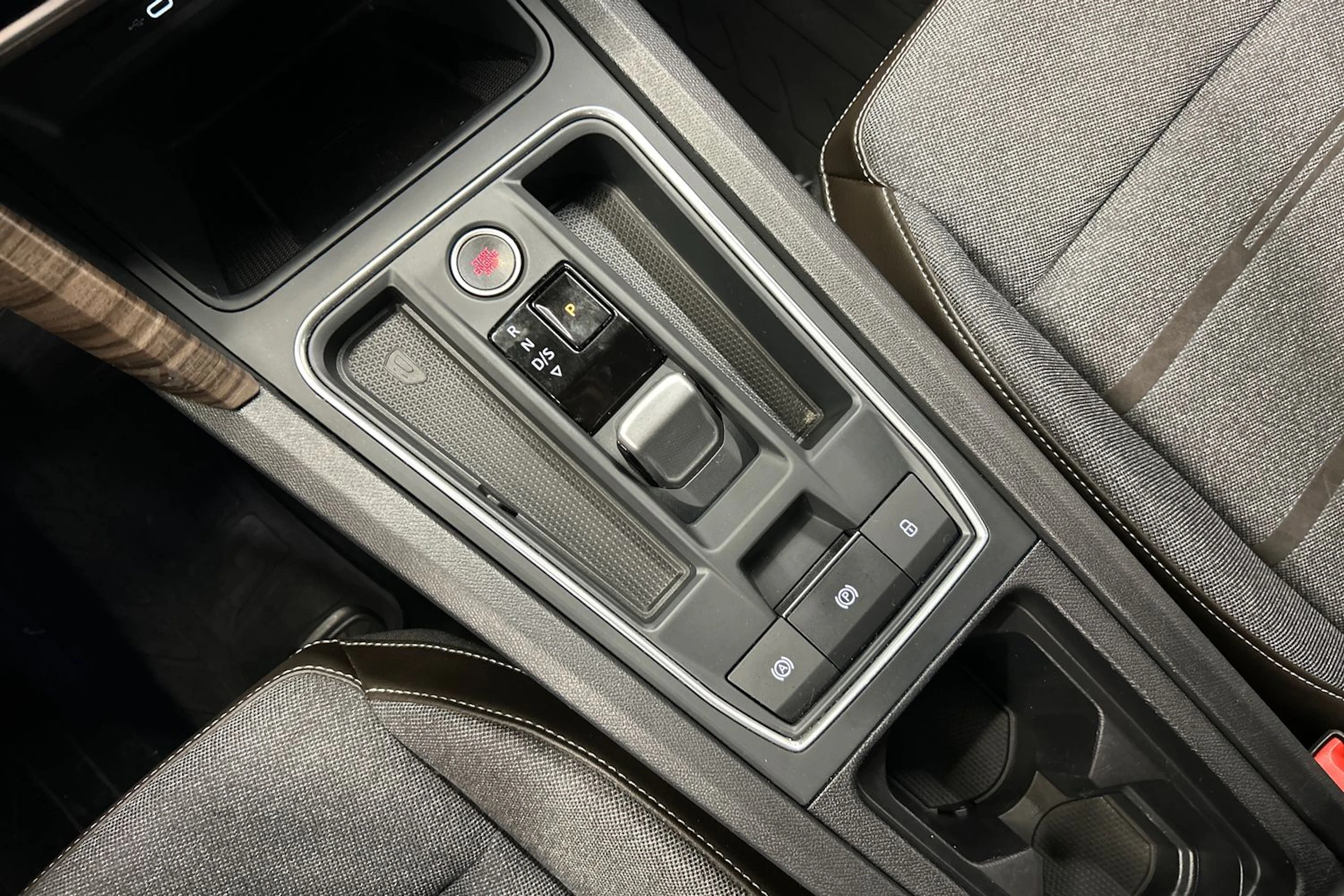 musta SEAT Leon Sportstourer 2023 kuva 26.