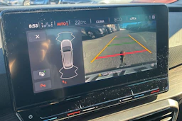 punainen SEAT Leon Sportstourer 2023 kuva 4.