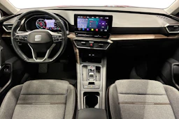 punainen SEAT Leon Sportstourer 2023 kuva 9.