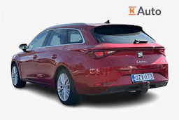 punainen SEAT Leon Sportstourer 2023 kuva 2.
