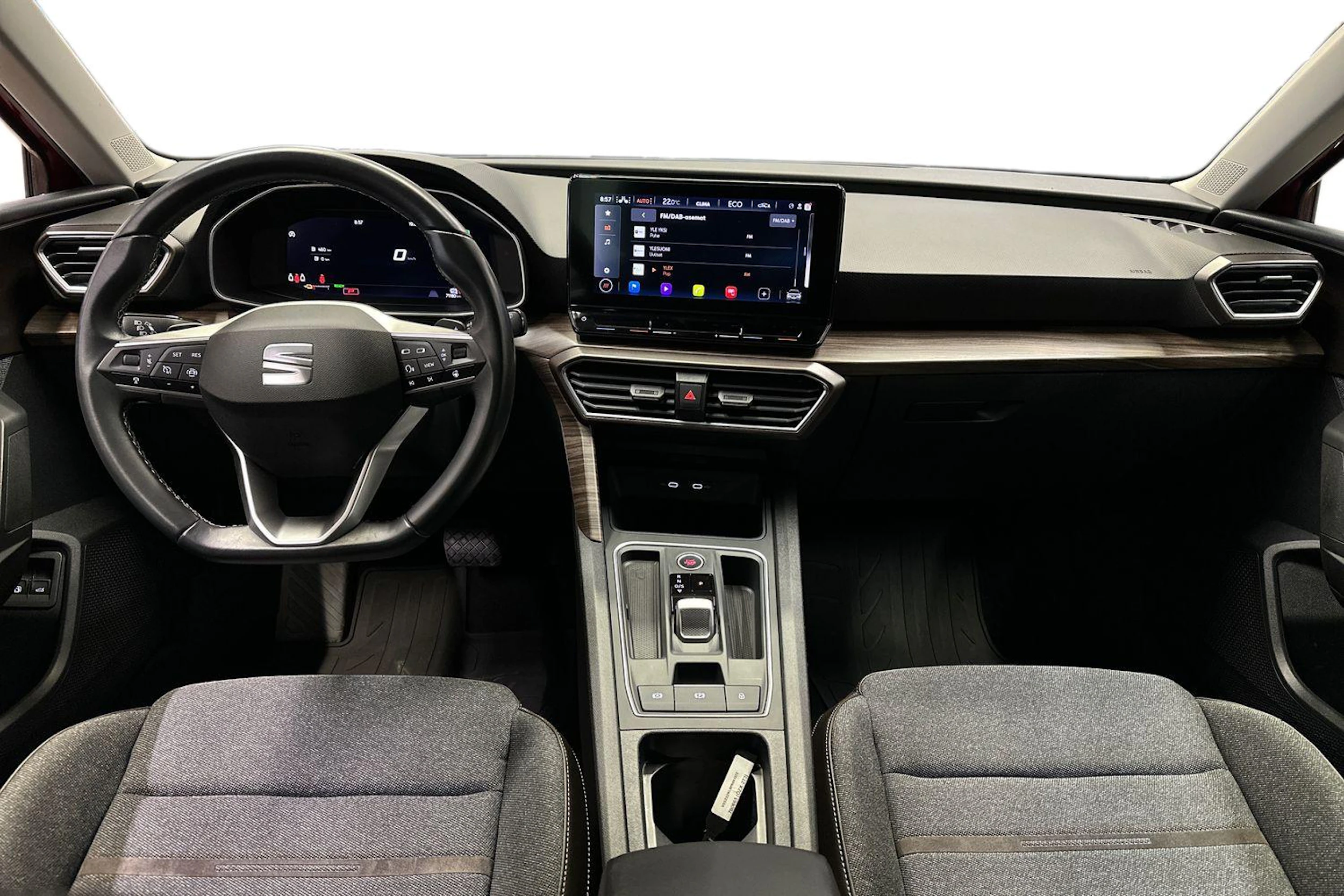 punainen SEAT Leon Sportstourer 2023 kuva 7.