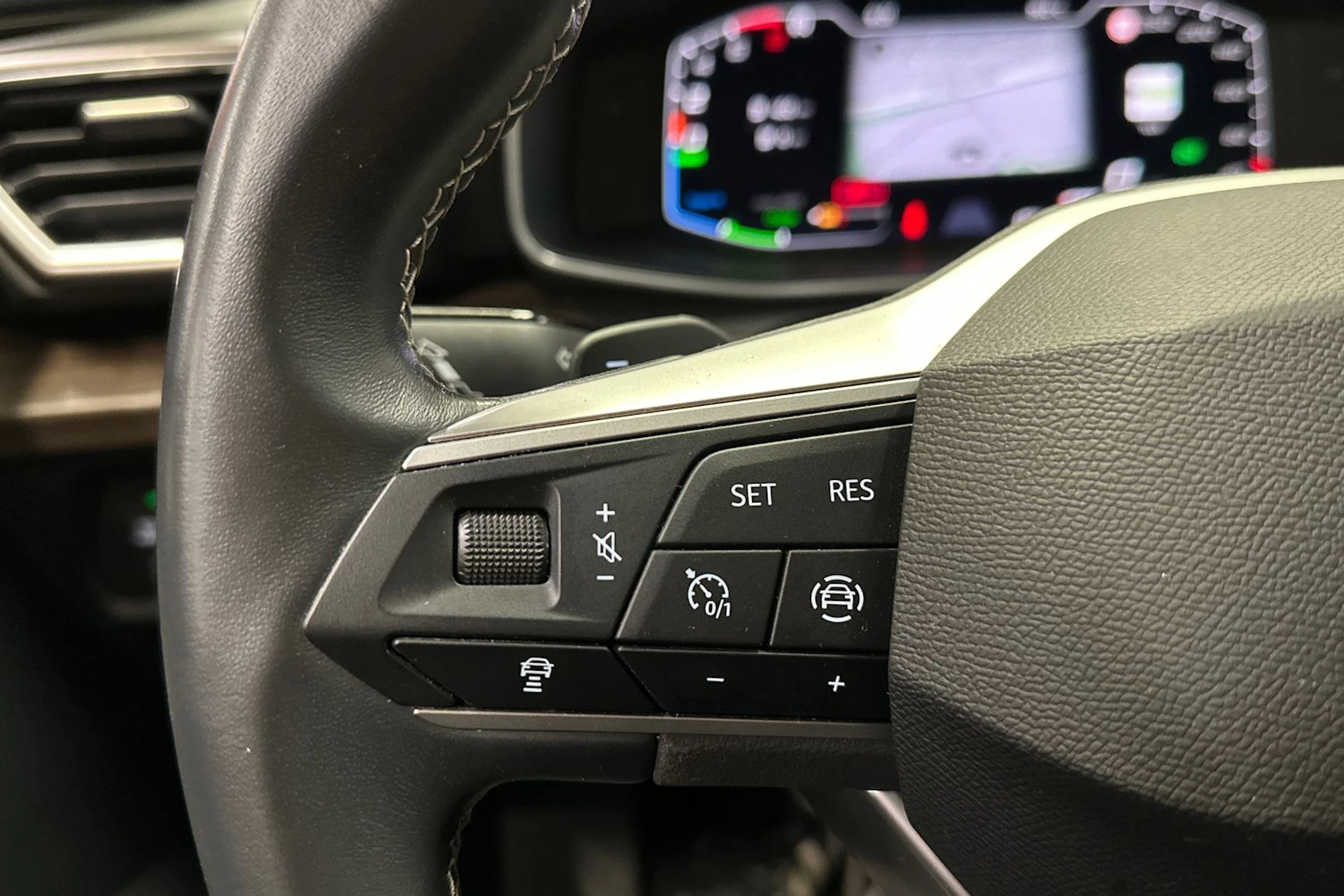 punainen SEAT Leon Sportstourer 2023 kuva 19.