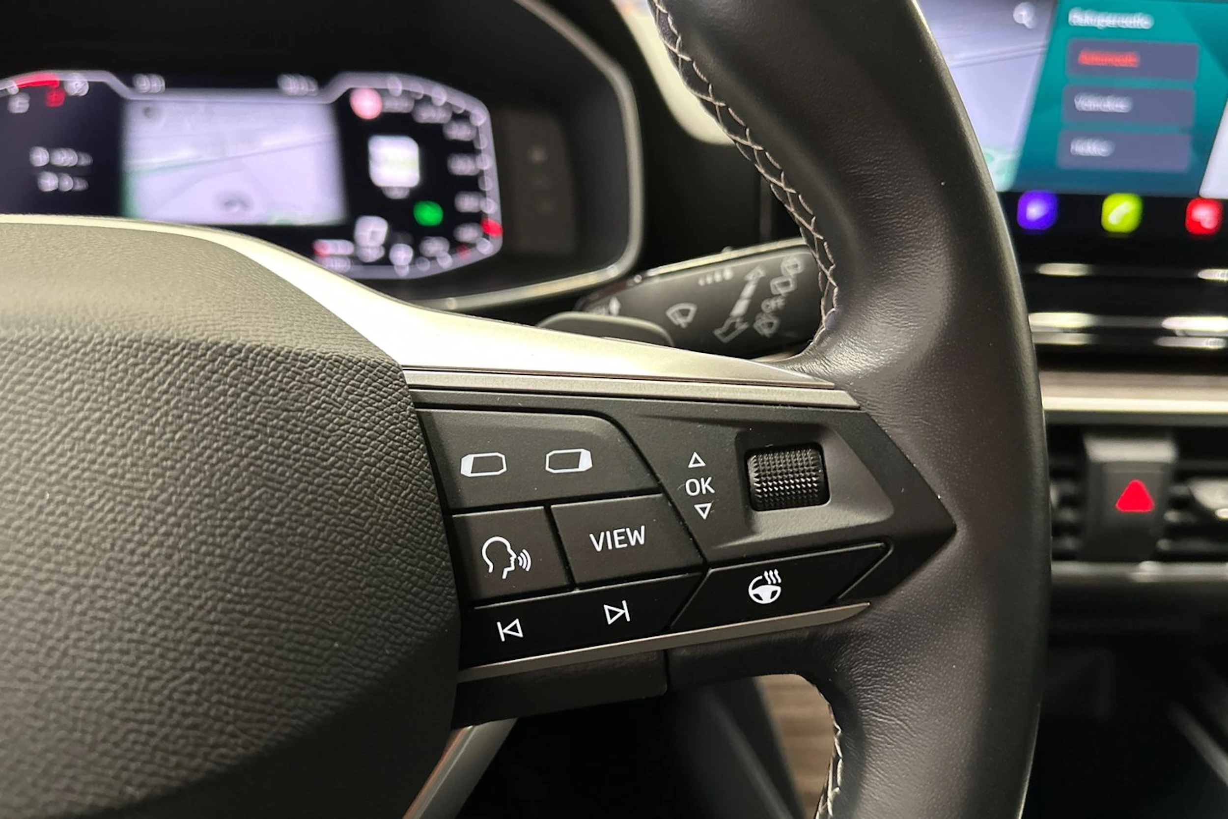 punainen SEAT Leon Sportstourer 2023 kuva 20.