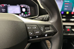punainen SEAT Leon Sportstourer 2023 kuva 20.