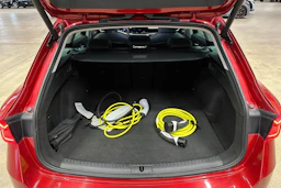 punainen SEAT Leon Sportstourer 2023 kuva 23.