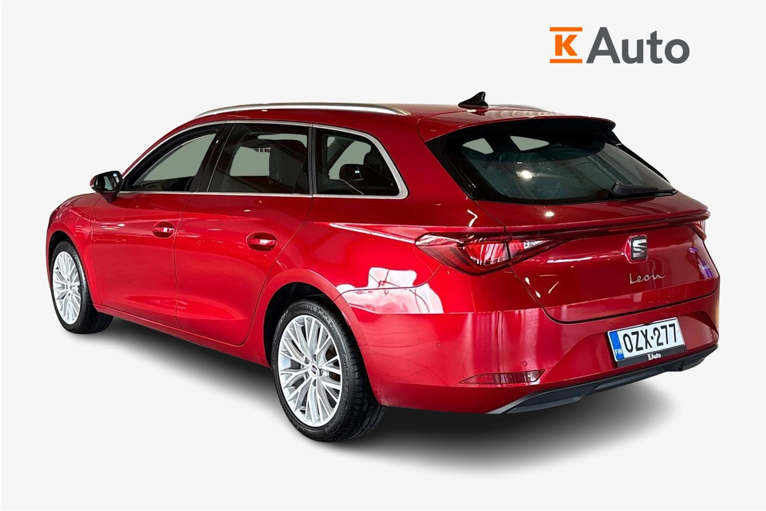 punainen SEAT Leon Sportstourer 2023 kuva 2.