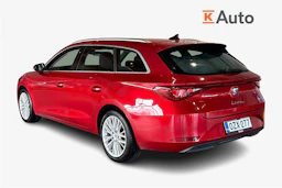punainen SEAT Leon Sportstourer 2023 kuva 2.