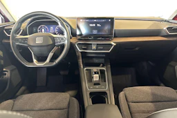 punainen SEAT Leon Sportstourer 2023 kuva 7.