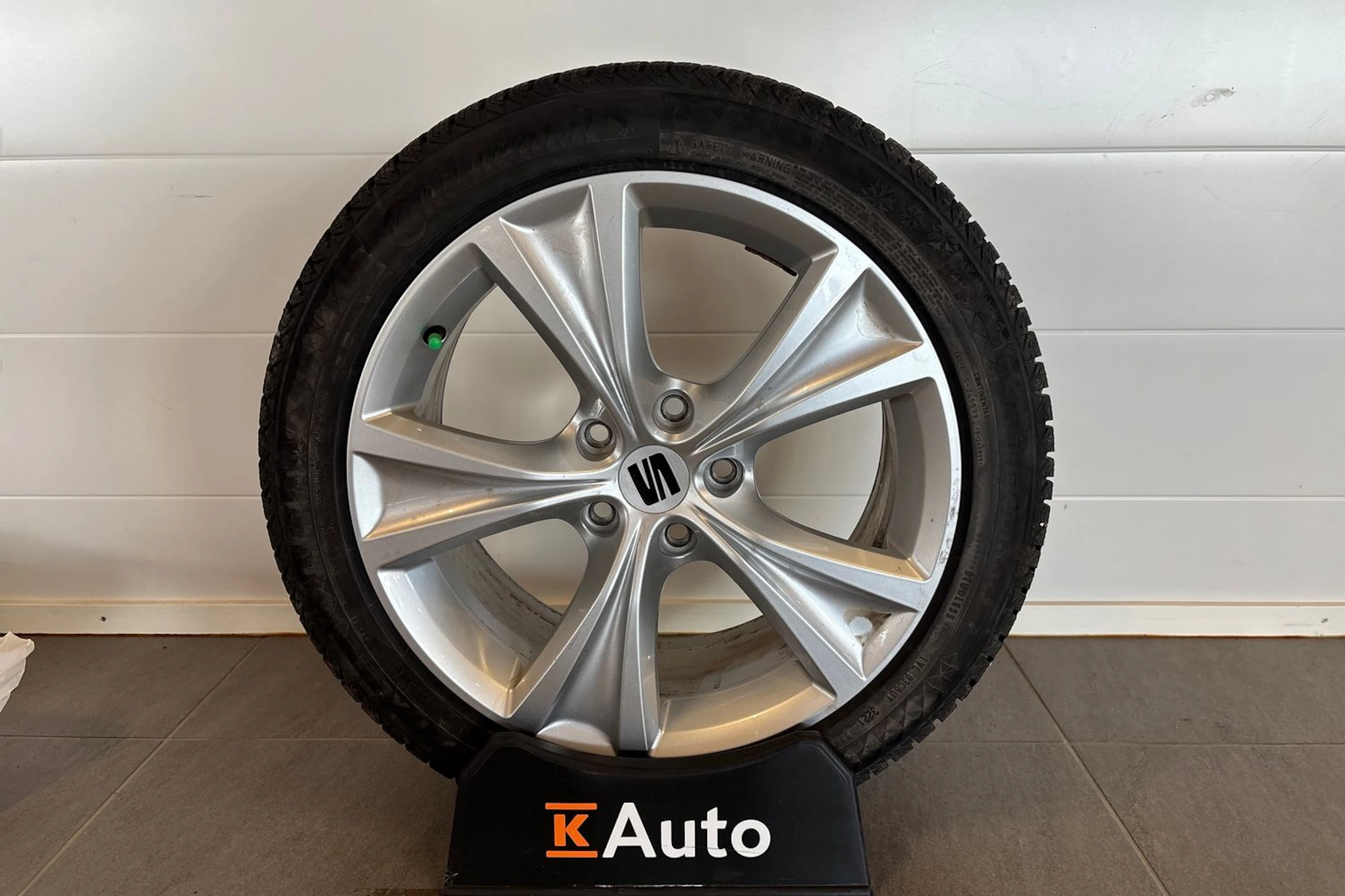 punainen SEAT Leon Sportstourer 2023 kuva 10.