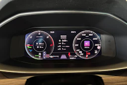 punainen SEAT Leon Sportstourer 2023 kuva 11.