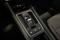 punainen SEAT Leon Sportstourer 2023 kuva 15.