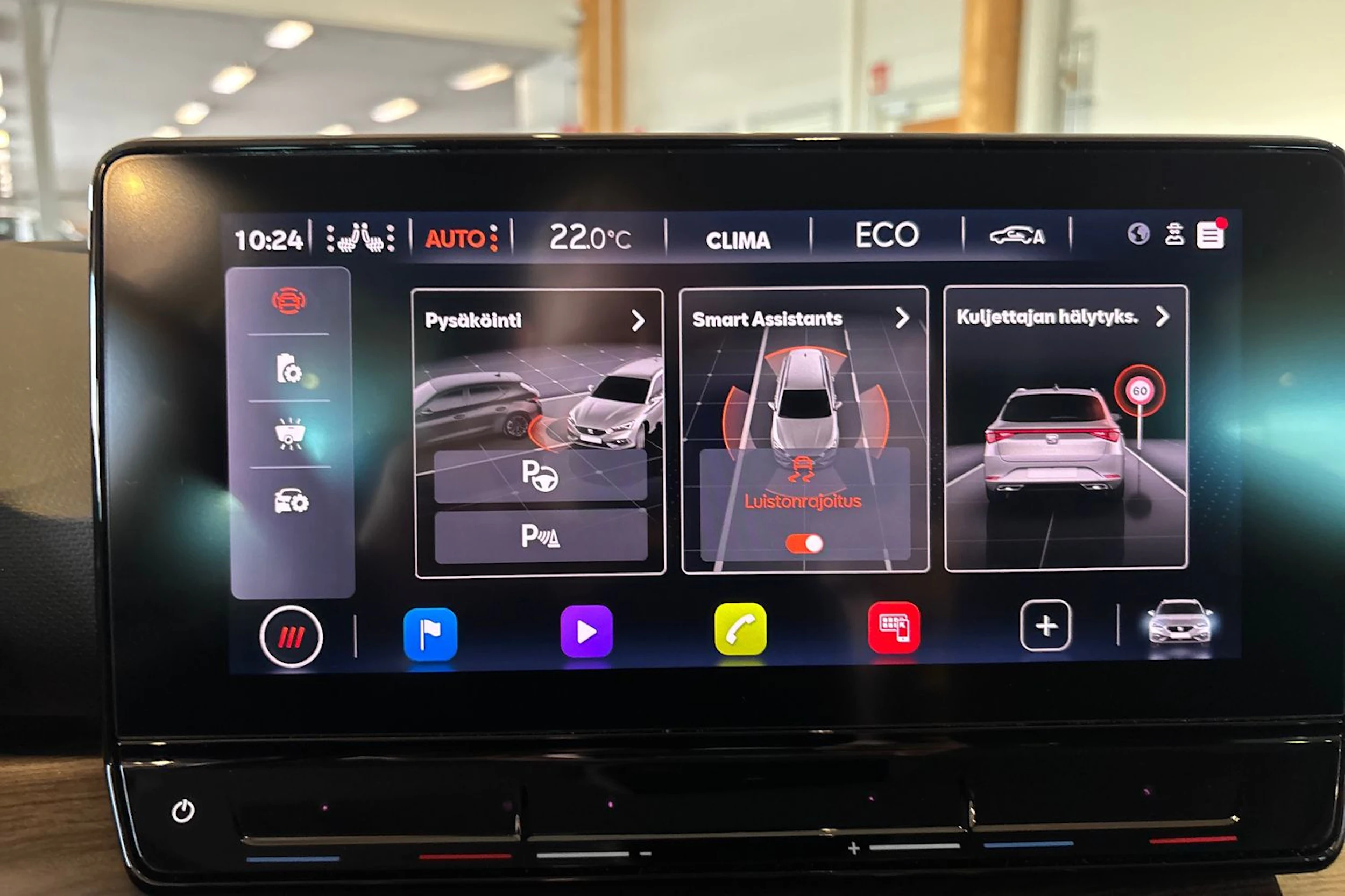 punainen SEAT Leon Sportstourer 2023 kuva 17.