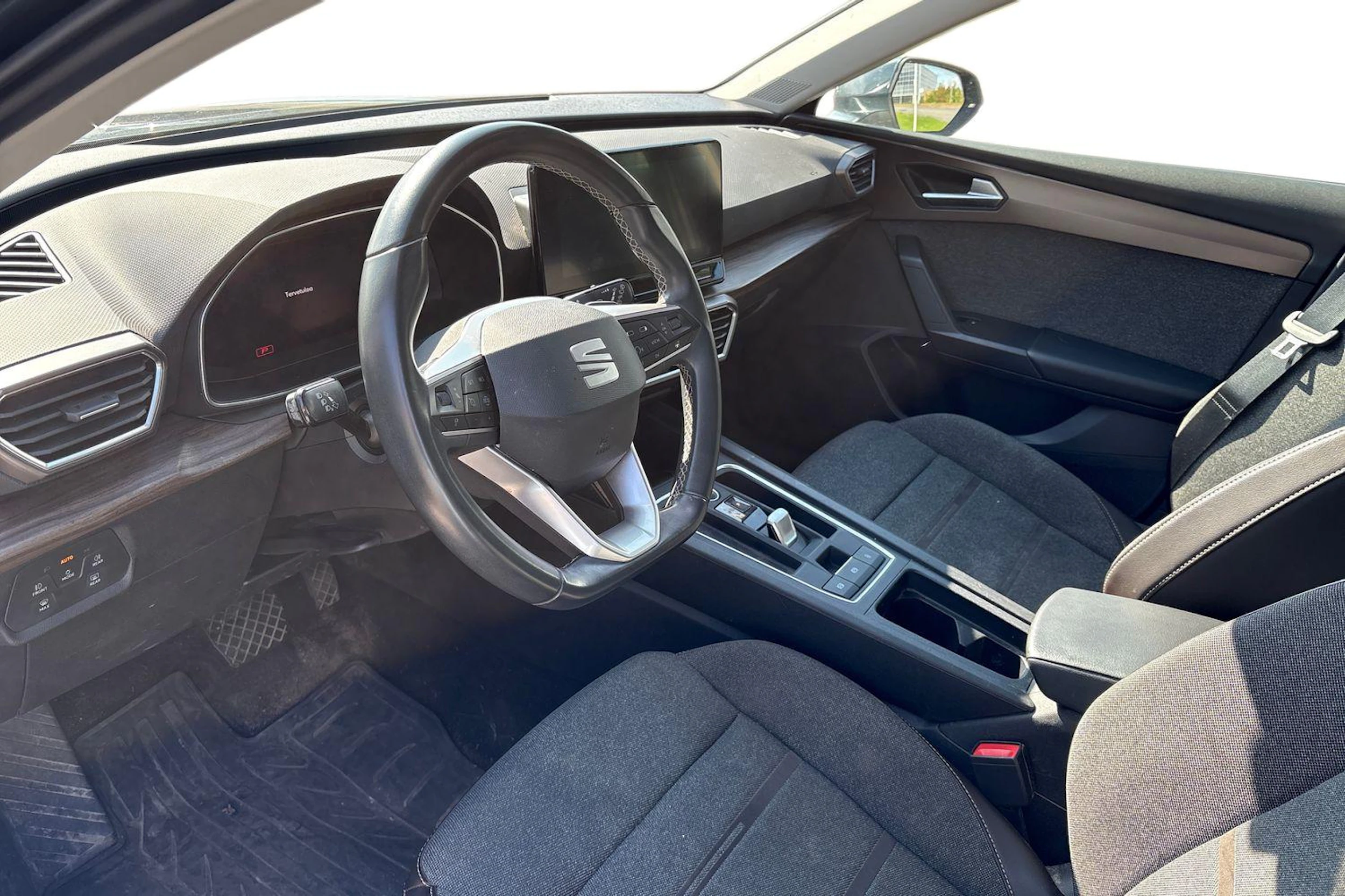 harmaa SEAT Leon Sportstourer 2023 kuva 3.