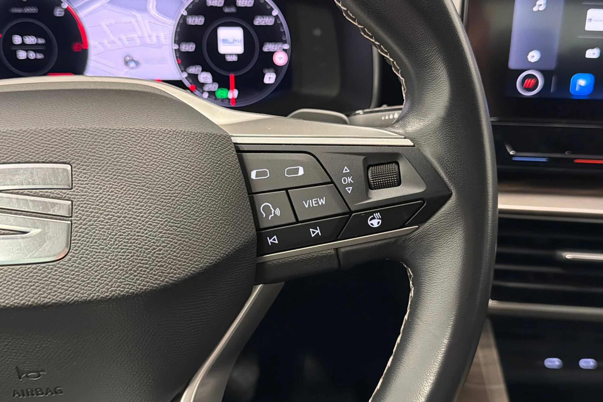 harmaa SEAT Leon Sportstourer 2023 kuva 18.