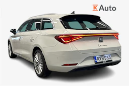 valkoinen SEAT Leon Sportstourer 2023 kuva 2.
