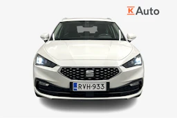 valkoinen SEAT Leon Sportstourer 2023 kuva 4.