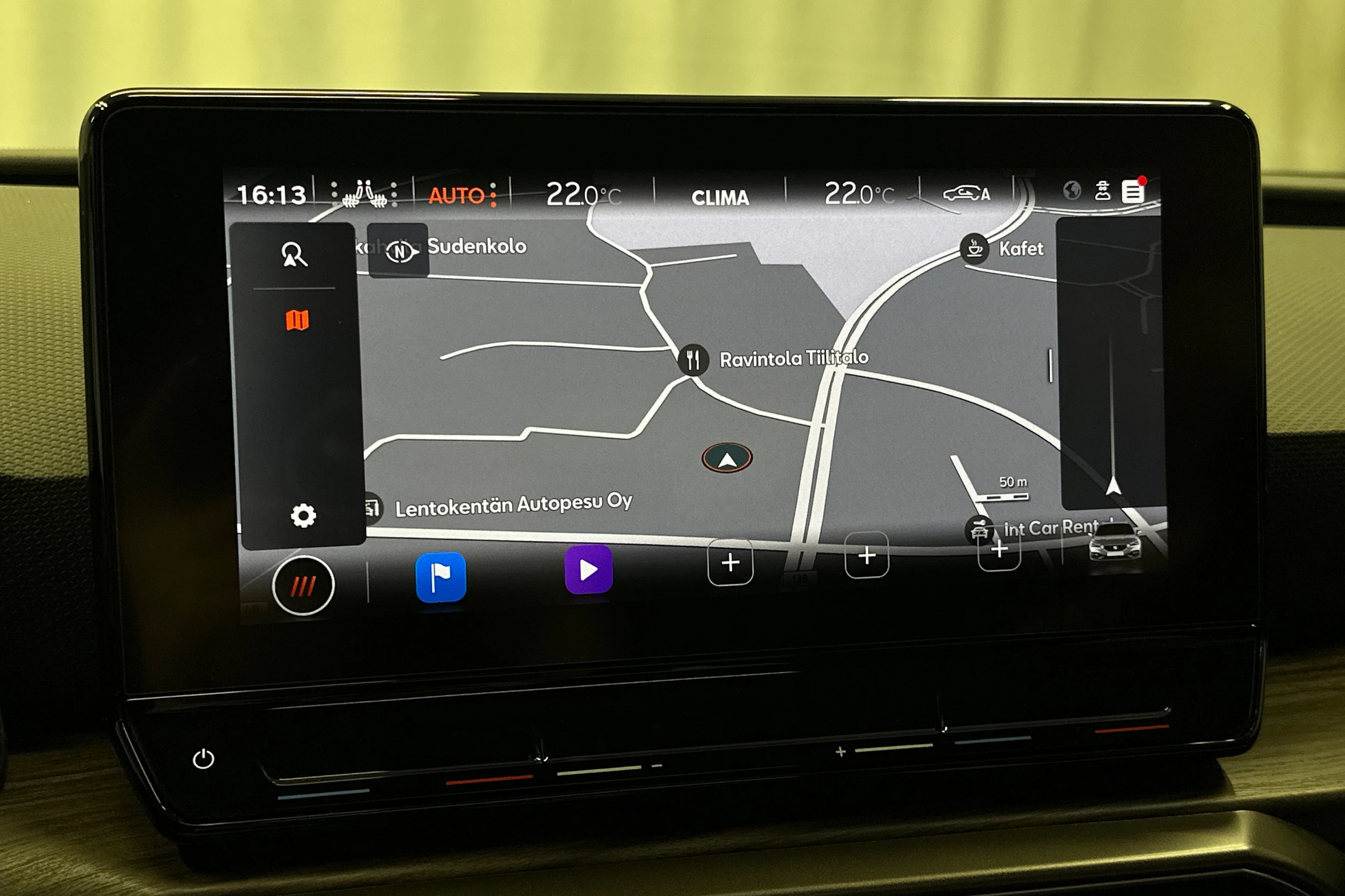 valkoinen SEAT Leon Sportstourer 2023 kuva 19.
