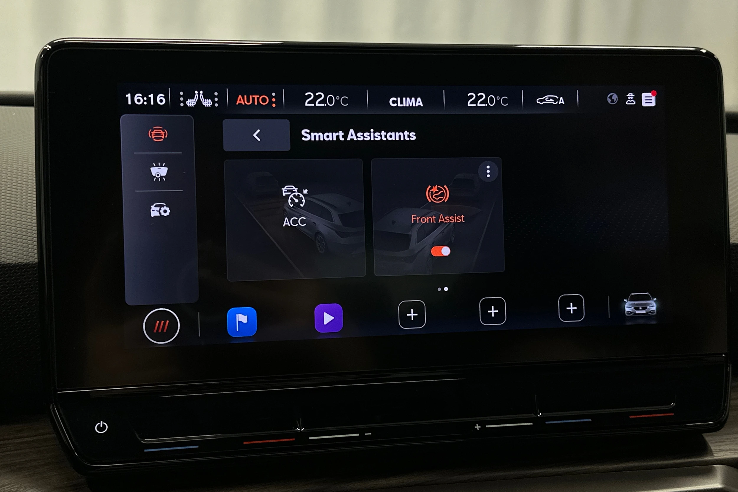 valkoinen SEAT Leon Sportstourer 2023 kuva 26.