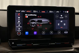 valkoinen SEAT Leon Sportstourer 2023 kuva 29.