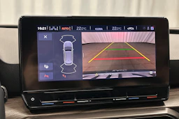valkoinen SEAT Leon Sportstourer 2023 kuva 31.