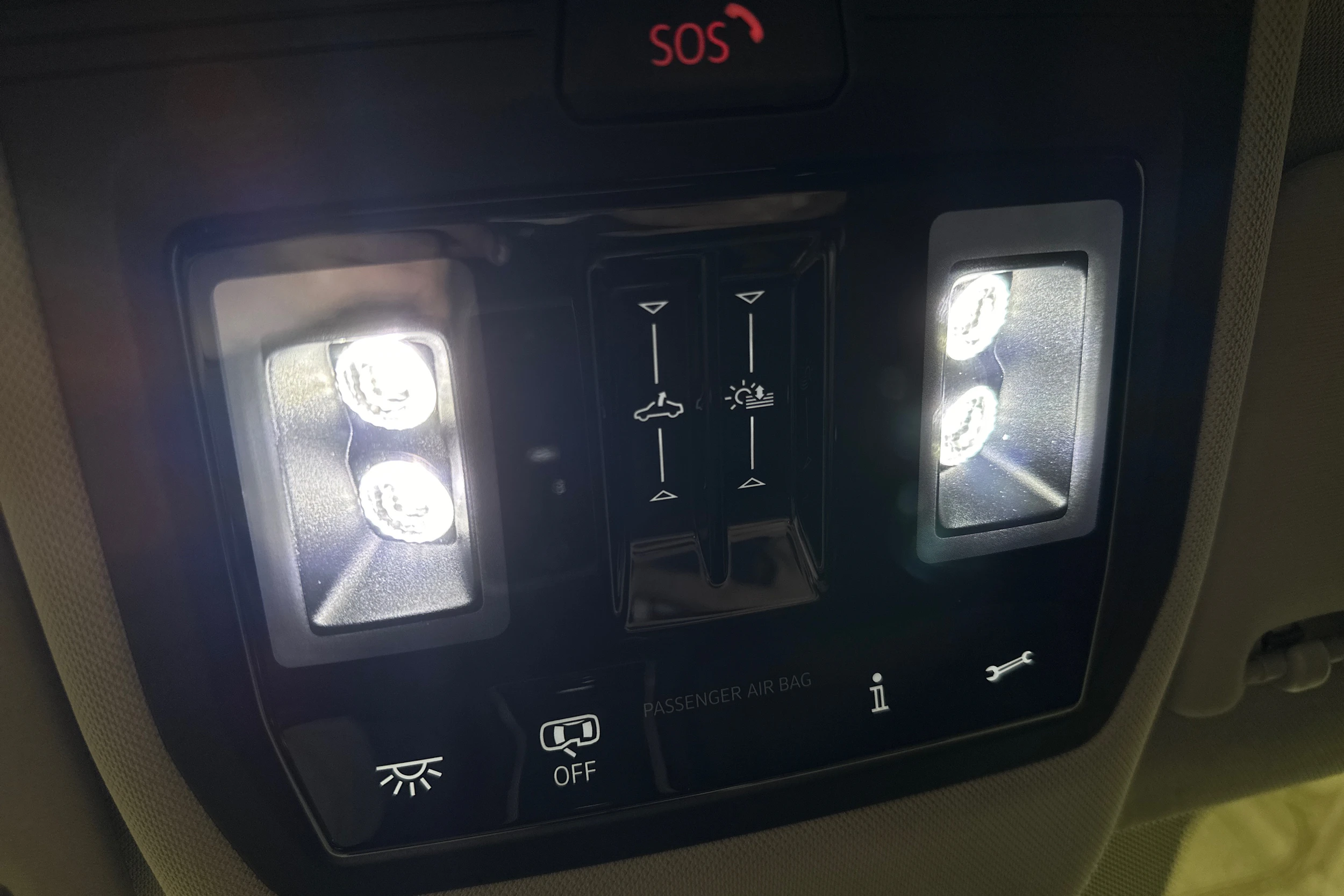 valkoinen SEAT Leon Sportstourer 2023 kuva 33.