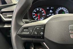 harmaa SEAT Leon Sportstourer 2024 kuva 20.