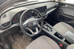 musta SEAT Leon Sportstourer 2024 kuva 3.
