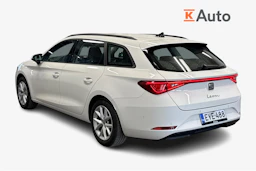 valkoinen SEAT Leon Sportstourer 2024 kuva 2.