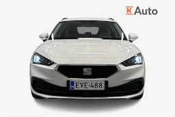 valkoinen SEAT Leon Sportstourer 2024 kuva 5.