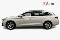 valkoinen SEAT Leon Sportstourer 2024 kuva 7.