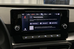 valkoinen SEAT Leon Sportstourer 2024 kuva 22.
