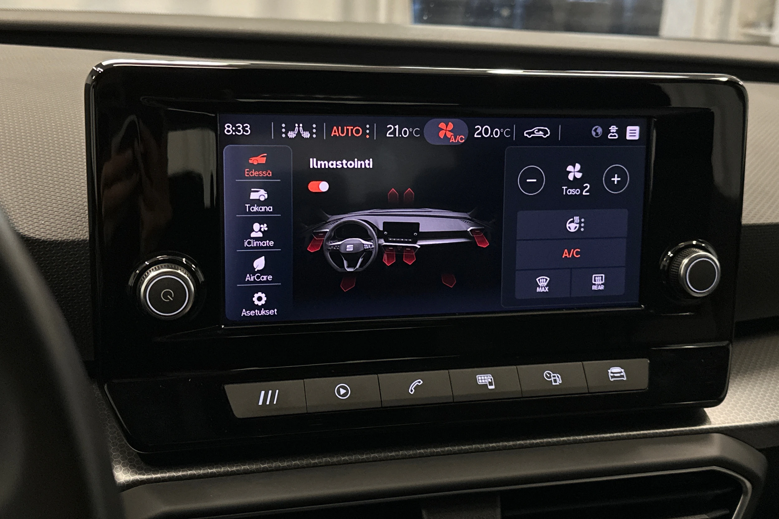 valkoinen SEAT Leon Sportstourer 2024 kuva 26.
