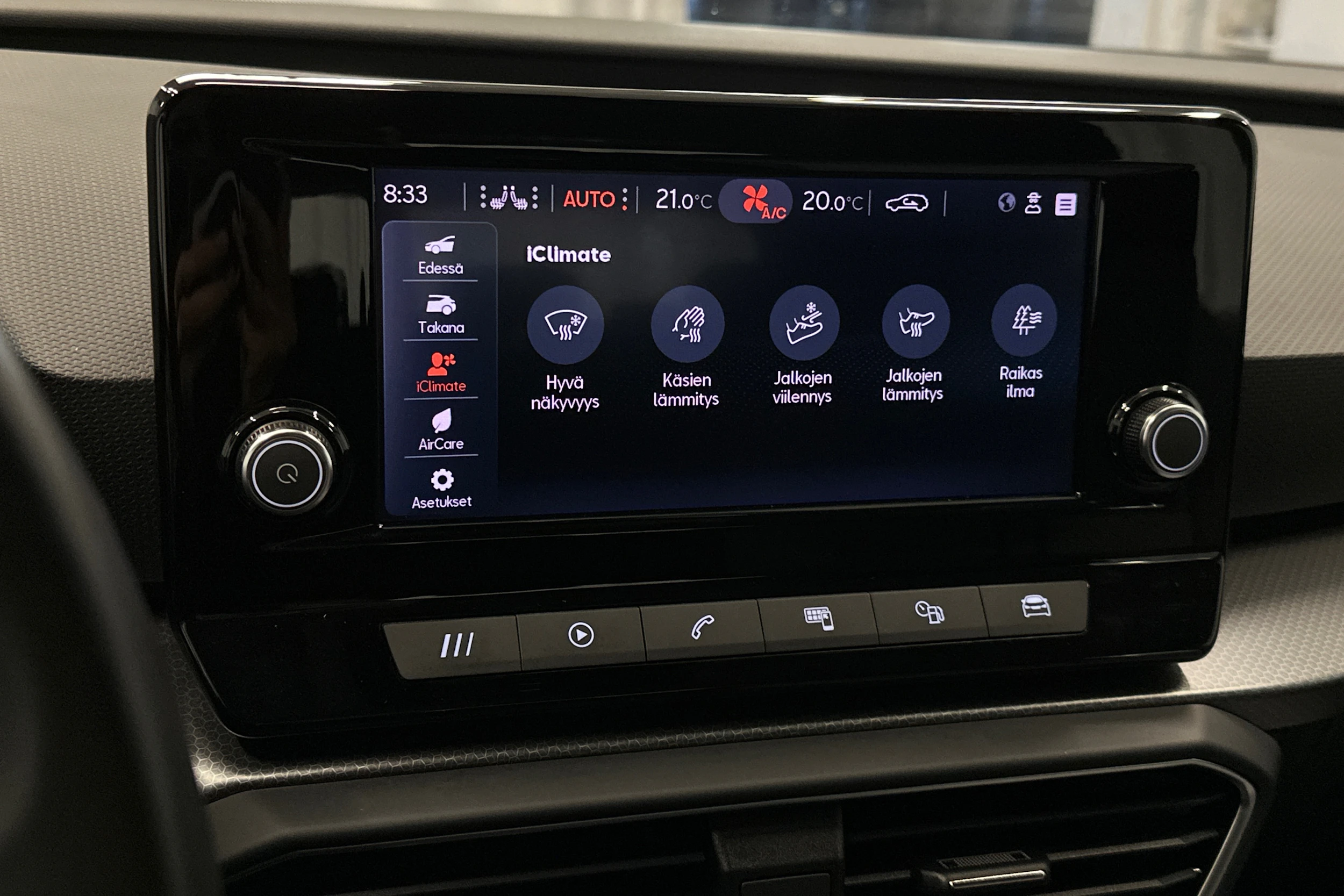 valkoinen SEAT Leon Sportstourer 2024 kuva 27.