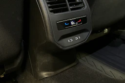 valkoinen SEAT Leon Sportstourer 2024 kuva 29.